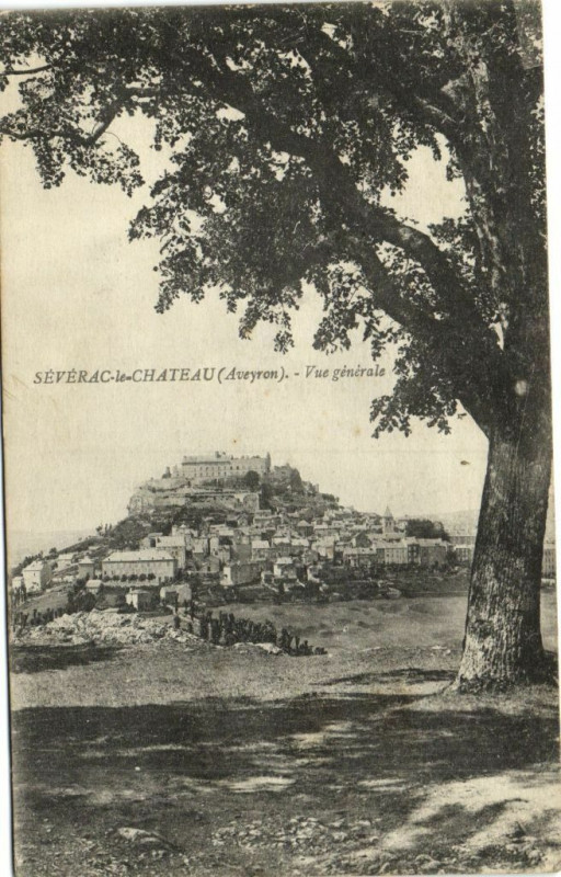 Carte postale ancienne Severac-le-Chateau - Vue générale