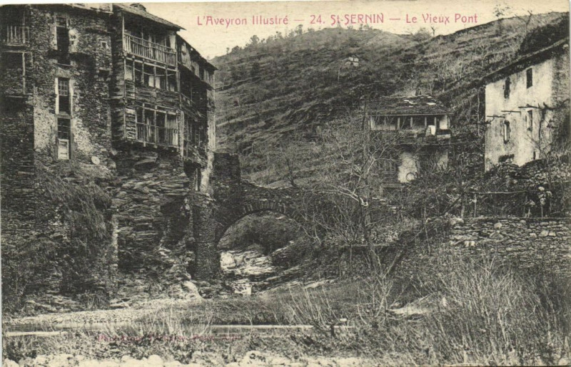 Carte postale ancienne Saint-Sernin - Le Vieux Pont