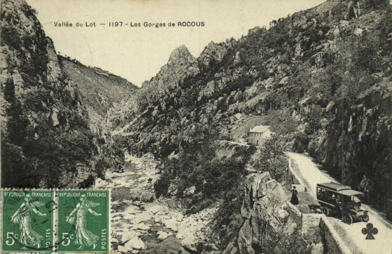 Carte postale ancienne Vallée du Lot - Les Gorges de Rocous
