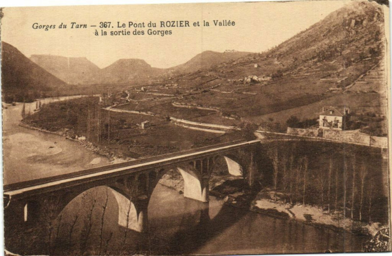 Carte postale ancienne Gorges du Tarn - Le Pont du Rozier et la Vallée