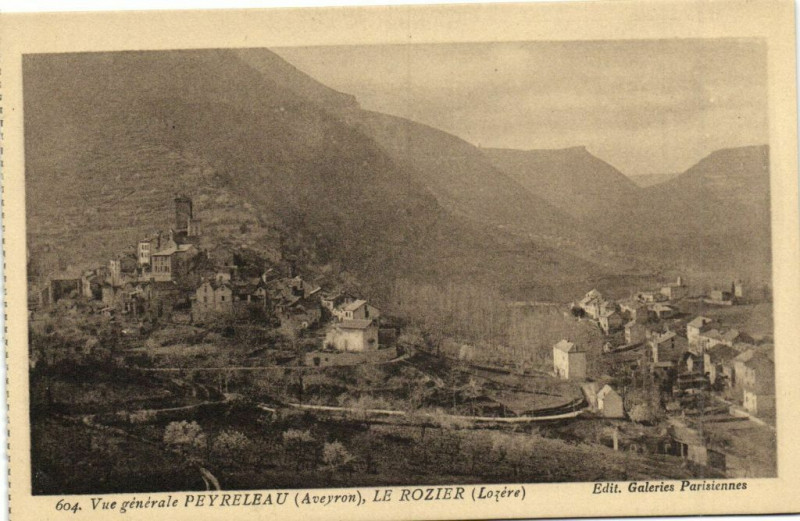 Carte postale ancienne Vue générale Peyreleau Le Rozier à Peyreleau