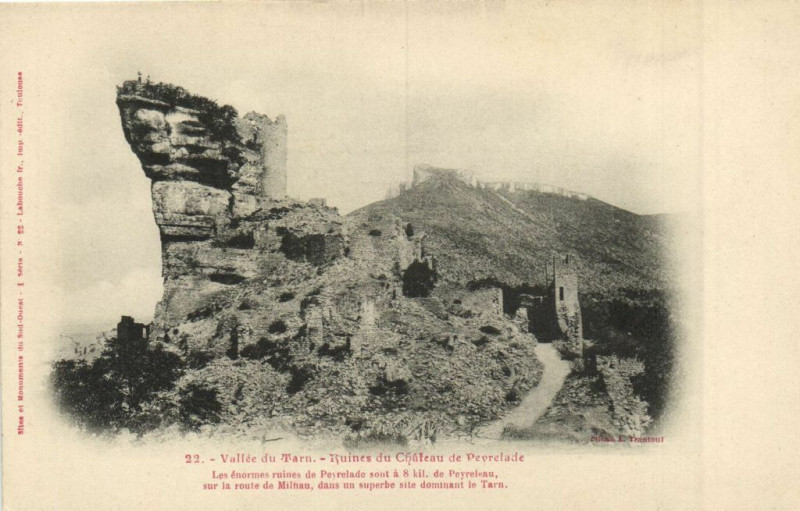 Carte postale ancienne Vallée du Tarn - Ruines du Chateau de Pevrelade