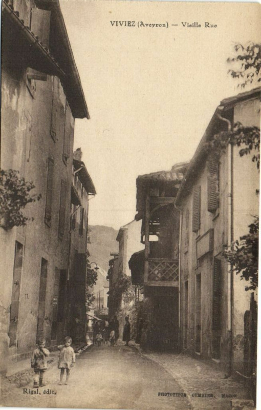Carte postale ancienne Viviez- Vieille Rue à Viviez