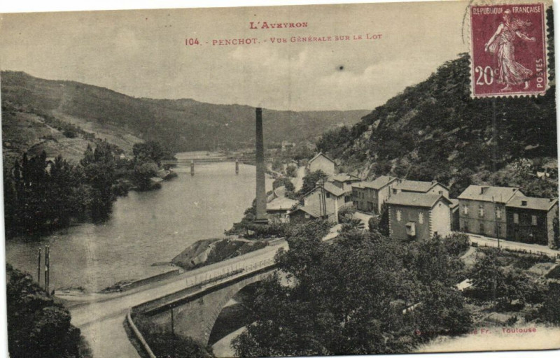Carte postale ancienne Penchot - Vue générale sur le Lot
