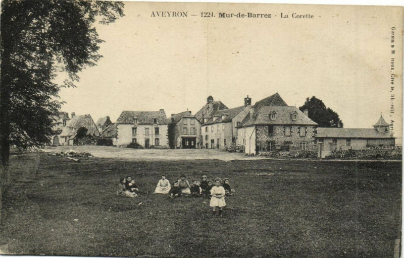 Carte postale ancienne Mur-de-Barrez - La Corette à Mur-de-Barrez