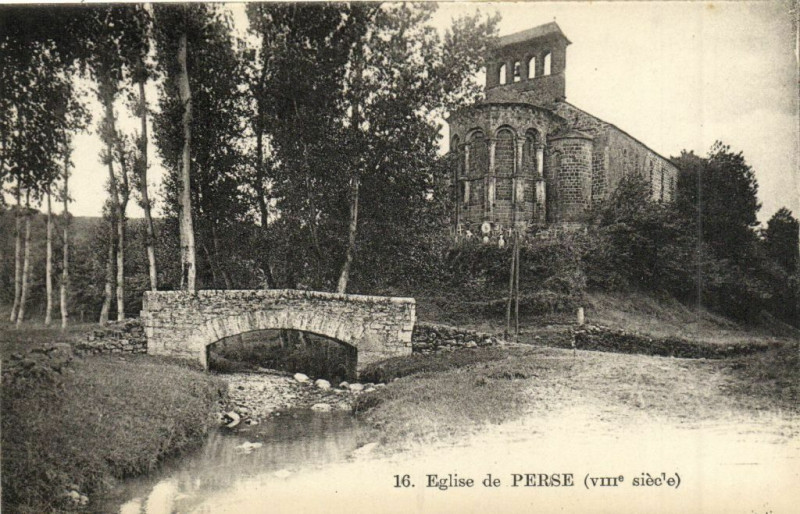 Carte postale ancienne Eglise de Perse