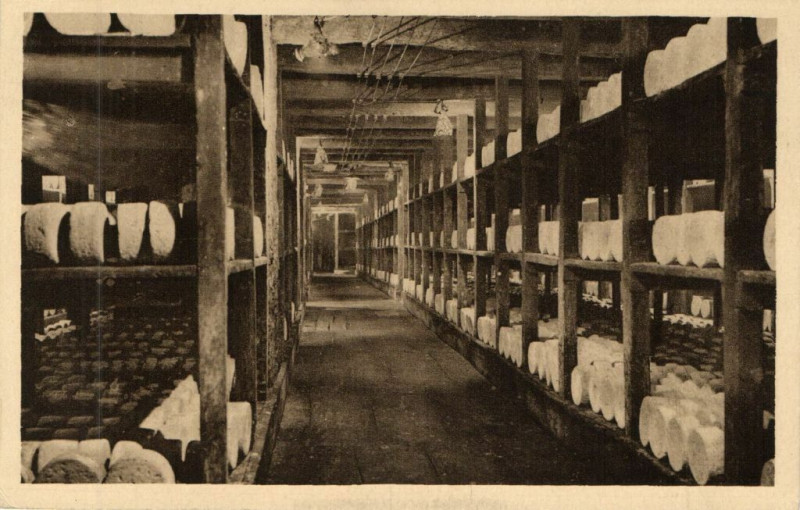 Carte postale ancienne Roquefort - Caves de la Rue