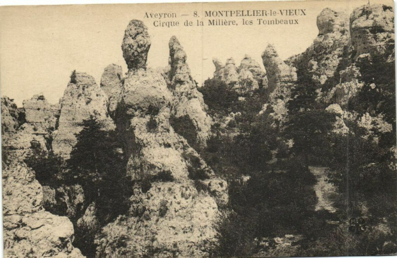 Carte postale ancienne Montpellier-le-Vieux - Cirque de la Miliére les Tombeaux