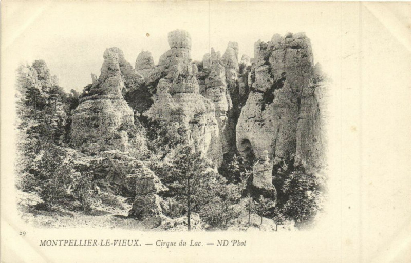 Carte postale ancienne Montpellier-le-Vieux - Cirque du Lac
