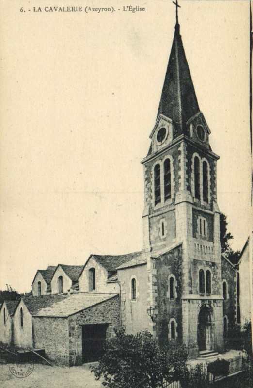 Carte postale ancienne La Cavalerie - L'Eglise à La Cavalerie