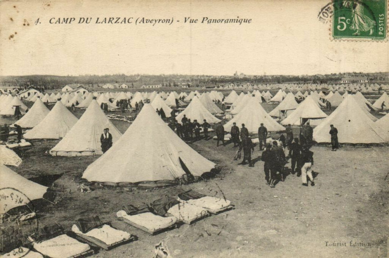 Carte postale ancienne Camp du Larzac - Vue Panoramique