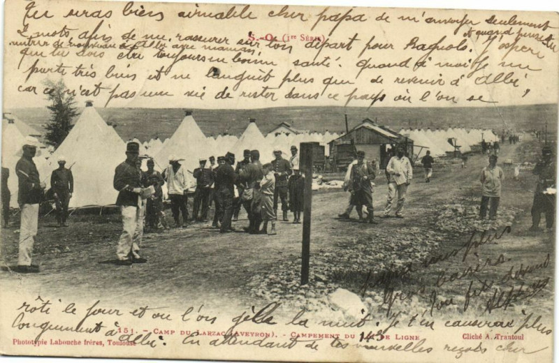 Carte postale ancienne Camp du Larzac - Campement