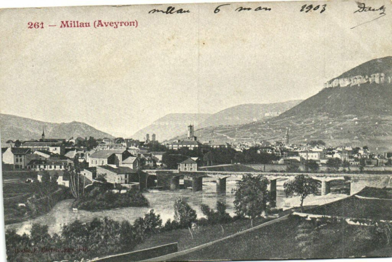 Carte postale ancienne Millau à Millau