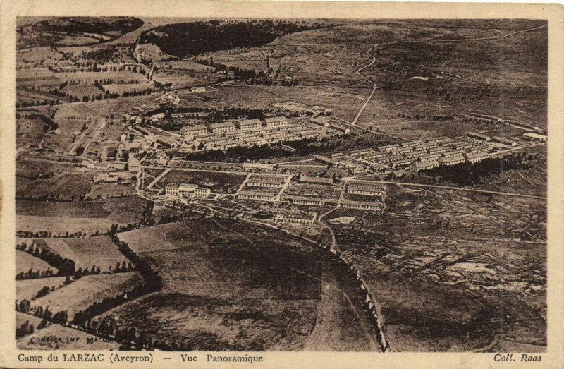 Carte postale ancienne Camp du Larzac - Vue Panoramique