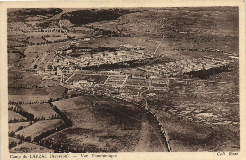 Carte postale ancienne Camp du Larzac - Vue Panoramique