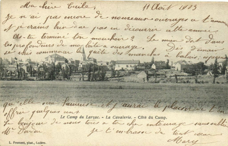 Carte postale ancienne Camp du Larzac - La Cavalerie - Coté du Camp à La Cavalerie