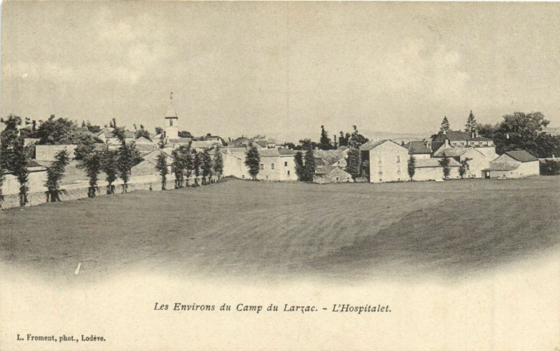 Carte postale ancienne Camp du Larzac - L'Hospitalet