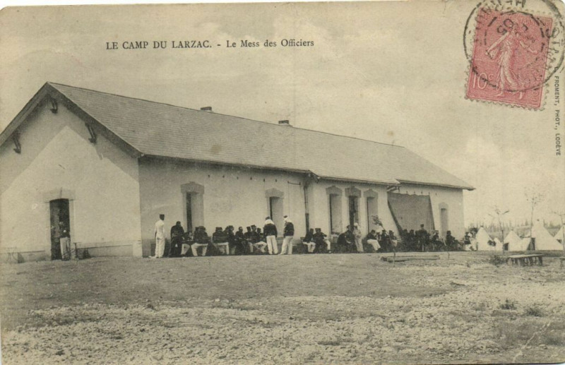 Carte postale ancienne Camp du Larzac - Le Mess de Officers