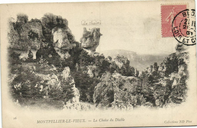 Carte postale ancienne Montpellier-le-Vieux - La Chaise du Diable