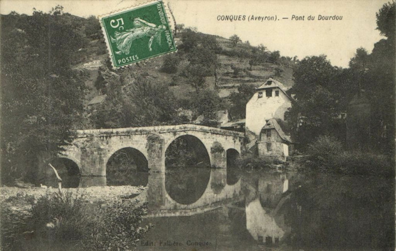 Carte postale ancienne Conques - Pont du Dourdou
