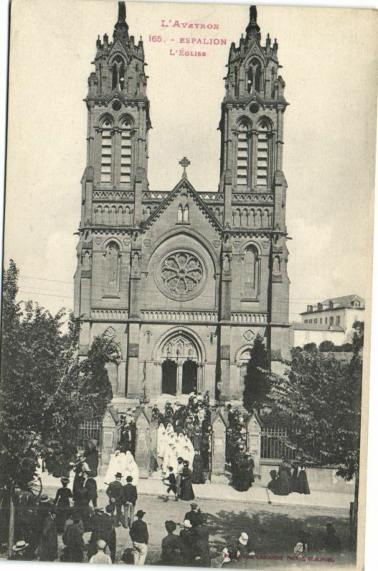 Carte postale ancienne Espalion L'Eglise à Espalion