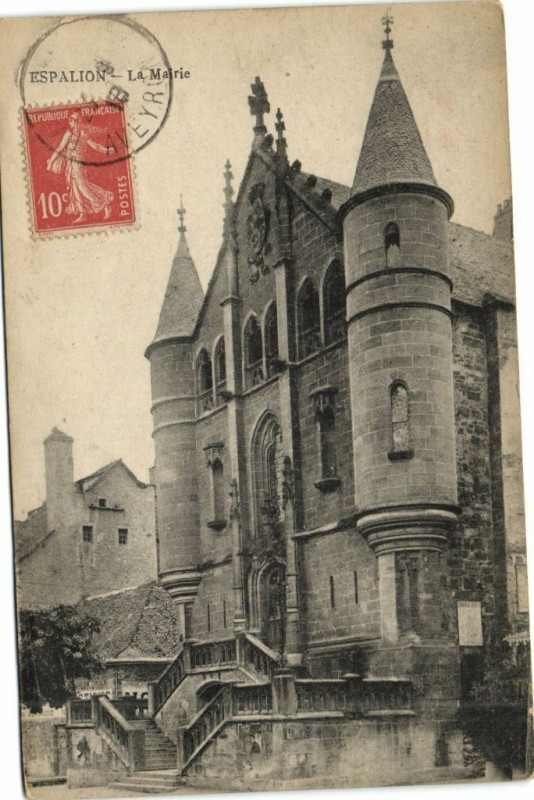 Carte postale ancienne Espalion - La Mairie à Espalion