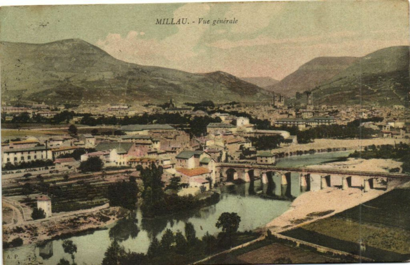 Carte postale ancienne Millau - Vue générale à Millau