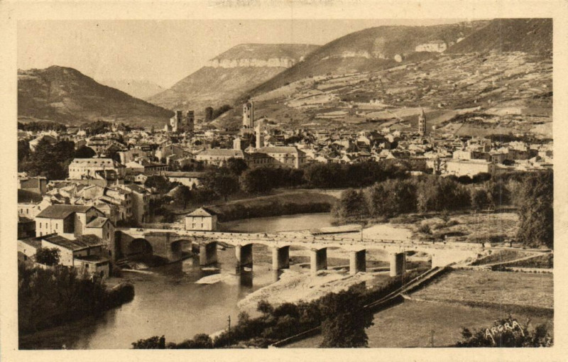 Carte postale ancienne Millau - Vue générale à Millau