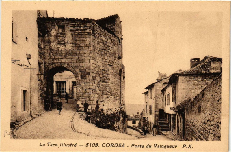 Carte postale ancienne Cordes Porte du Vainqueur