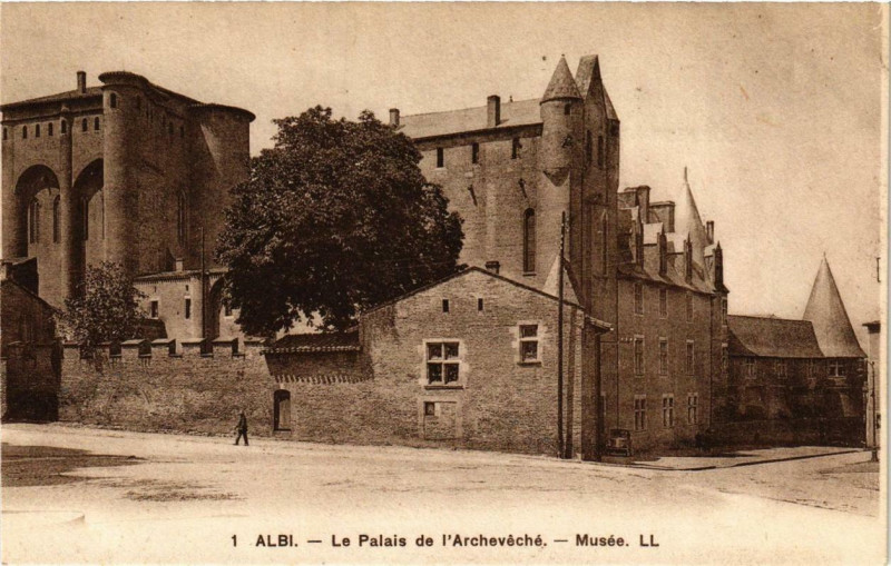 Carte postale ancienne Albi La Palais de l'Archeveche - Musée à Albi
