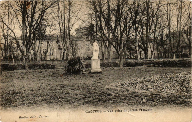 Carte postale ancienne Castres Vue prise du Jardin Frascaty à Castres