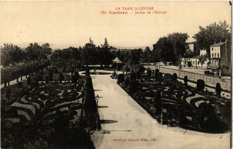 Carte postale ancienne Castres Jardin de l'Eveche à Castres