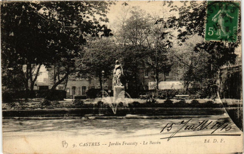 Carte postale ancienne Castres Jardin Frascaty - Le Bassin à Castres