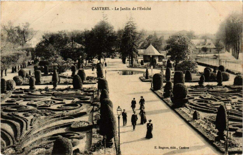 Carte postale ancienne Castres Le Jardin de l'Eveche à Castres
