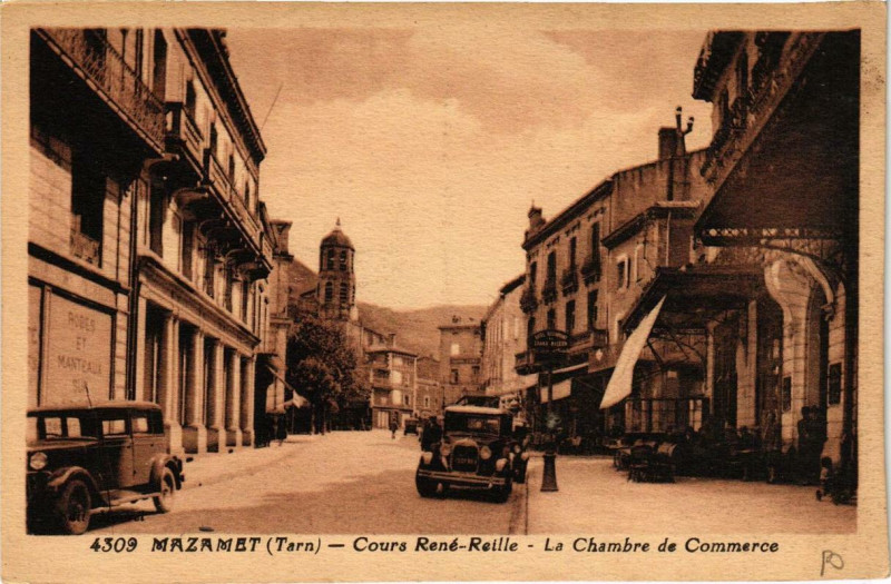Carte postale ancienne Mazamet Cours Rene-Reille - La Chambre de Commerce à Mazamet