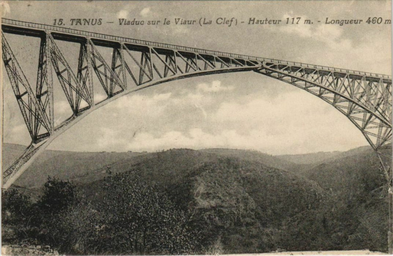 Carte postale ancienne Tanus Viaduc sur le Viaur à Tanus