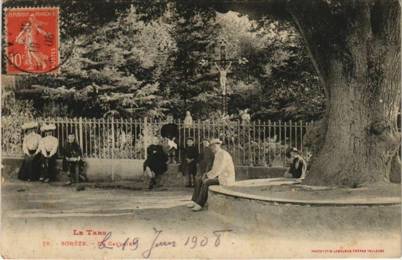 Carte postale ancienne Soreze Le Calvaire à Sorèze