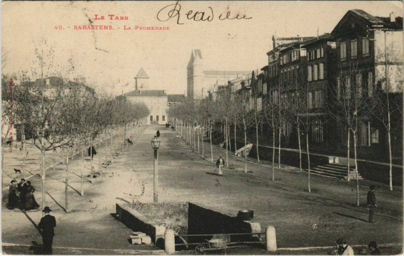 Carte postale ancienne Rabastens La Promenade à Rabastens