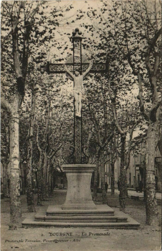 Carte postale ancienne Dourgne La Promenade à Dourgne