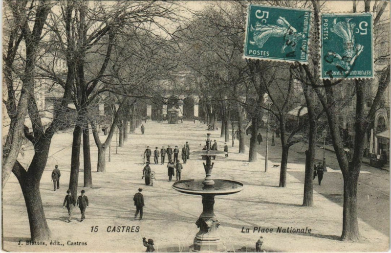 Carte postale ancienne Castres La Place Nationale à Castres