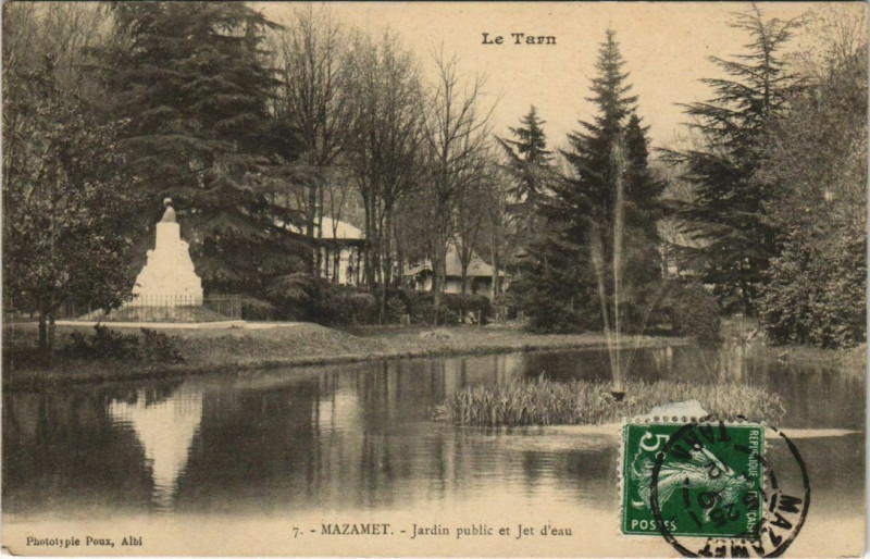 Carte postale ancienne Mazamet Jardin Public et Jet d'Eau à Mazamet