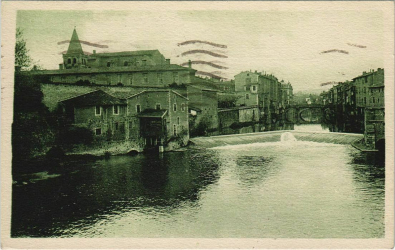 Carte postale ancienne Castres Cours de l'Agout - Vu du Pont Neuf à Castres