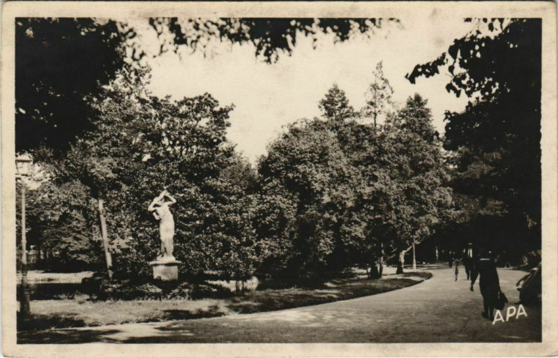 Carte postale ancienne Castres Jardin du Mail à Castres