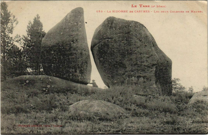 Carte postale ancienne Castres Le Sidobre - Les Deux Colosses de Maurel à Castres
