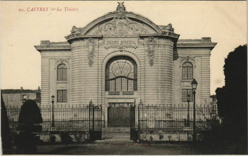Carte postale ancienne Castres Le Theatre à Castres