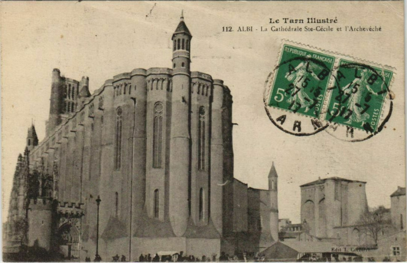 Carte postale ancienne Albi La Cathedrale Sainte-Cecile et l'Archeveche à Albi