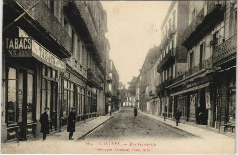 Carte postale ancienne Castres Rue Gambetta à Castres