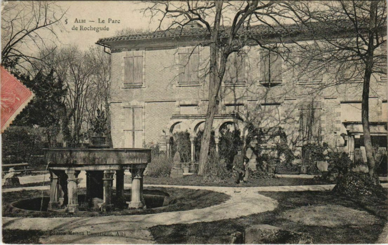 Carte postale ancienne Albi Le Parc de Rochegude à Albi