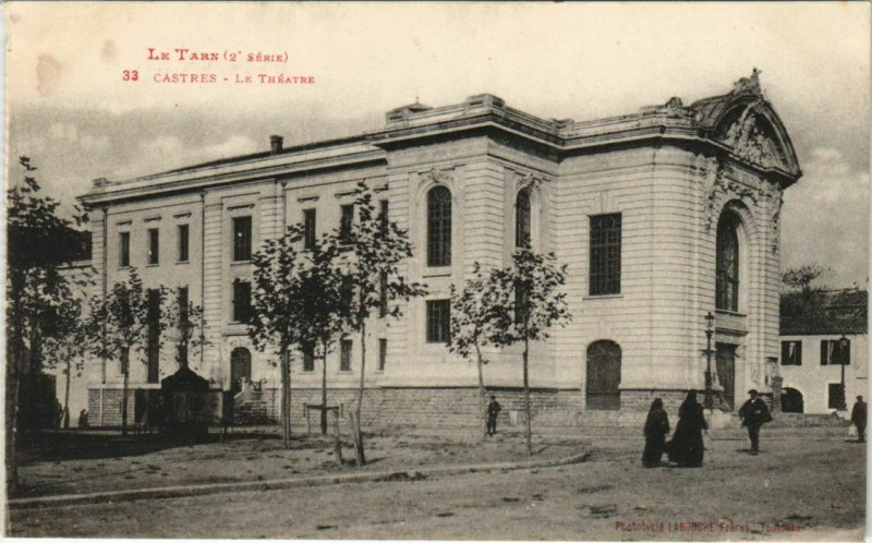 Carte postale ancienne Castres Le Theatre à Castres