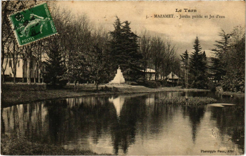 Carte postale ancienne Mazamet Jardin public et Jet d'eau France à Mazamet